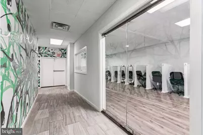 813 N 5th Street, Philadelphia, PA 19123 - Photo 17