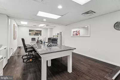 813 N 5th Street, Philadelphia, PA 19123 - Photo 9