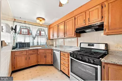 7959 Gilbert Street, Philadelphia, PA 19150 - Photo 9