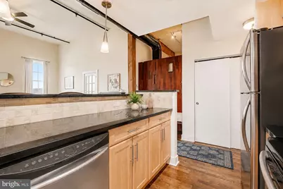205 Cuthbert Street #502, Philadelphia, PA 19106 - Photo 9