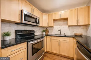 205 Cuthbert St, Philadelphia, PA 19106 - Photo 7