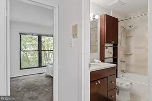 15 Hamilton Cir, Philadelphia, PA 19130 - Photo 15