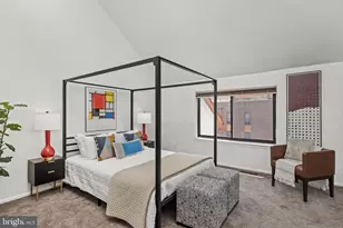 15 Hamilton Cir, Philadelphia, PA 19130 - Photo 11