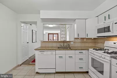 15 Hamilton Circle, Philadelphia, PA 19130 - Photo 7