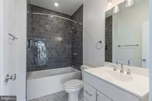 710 N 16th St, Philadelphia, PA 19130 - Photo 21