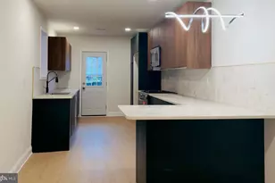 2546 S 9th St, Philadelphia, PA 19148 - Photo 3