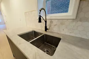 2546 S 9th St, Philadelphia, PA 19148 - Photo 9