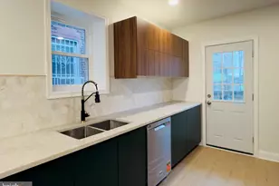 2546 S 9th St, Philadelphia, PA 19148 - Photo 7