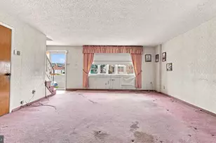 10228 W Keswick Rd, Philadelphia, PA 19114 - Photo 11