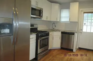 1914 Mountain St, Philadelphia, PA 19145 - Photo 3