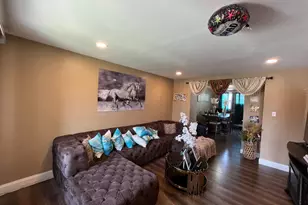 2021 Knorr St, Philadelphia, PA 19149 - Photo 5