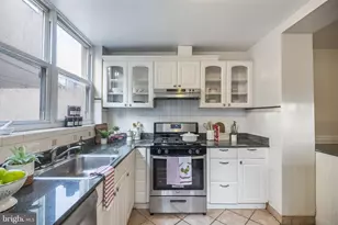 1646 S 13th St, Philadelphia, PA 19148 - Photo 11