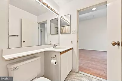 1601 Spring Garden Street #M114, Philadelphia, PA 19130 - Photo 19