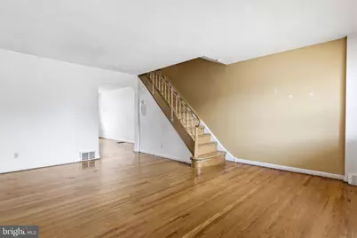 106 E Cheltenham Avenue, Philadelphia, PA 19120 - Photo 5