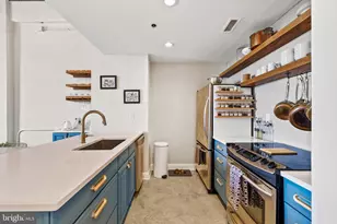 315 New St, Philadelphia, PA 19106 - Photo 13