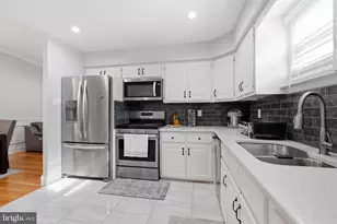 9876 Wistaria St, Philadelphia, PA 19115 - Photo 11