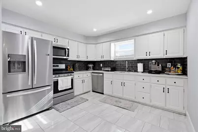 9876 Wistaria Street, Philadelphia, PA 19115 - Photo 9