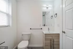 405 S 42nd St, Philadelphia, PA 19104 - Photo 37