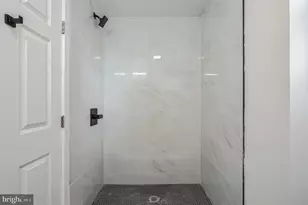 405 S 42nd St, Philadelphia, PA 19104 - Photo 25