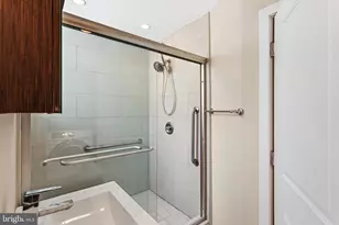 2245 S Hicks St, Philadelphia, PA 19145 - Photo 9