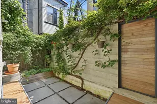 889 N 25th St, Philadelphia, PA 19130 - Photo 17