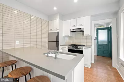 889 N 25th Street, Philadelphia, PA 19130 - Photo 13