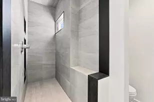 889 N 25th St, Philadelphia, PA 19130 - Photo 39