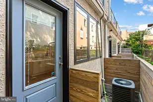 867 N Opal St, Philadelphia, PA 19130 - Photo 11