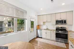 867 N Opal St, Philadelphia, PA 19130 - Photo 9
