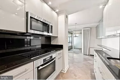 224 W Rittenhouse Square #1410, Philadelphia, PA 19103 - Photo 9