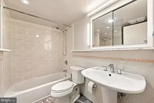 224 W Rittenhouse Square, Philadelphia, PA 19103 - Photo 25