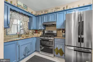 555 Devereaux Ave, Philadelphia, PA 19111 - Photo 11