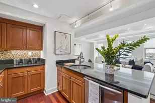 1701 Locust St, Philadelphia, PA 19103 - Photo 9