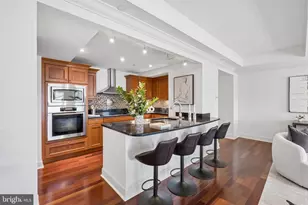 1701 Locust St, Philadelphia, PA 19103 - Photo 7