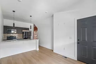 1351 Kerbaugh St, Philadelphia, PA 19140 - Photo 5