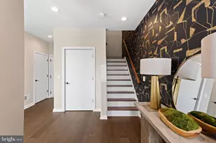 3031 Bridgeview walk, Philadelphia, PA 19125 - Photo 3