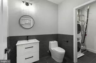 1343 Fitzwater St, Philadelphia, PA 19147 - Photo 19