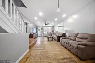 2421 S Fairhill St, Philadelphia, PA 19148 - Photo 5