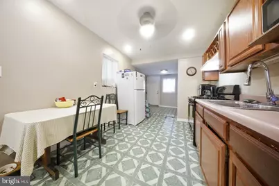 2421 S Fairhill Street, Philadelphia, PA 19148 - Photo 7