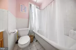 2421 S Fairhill St, Philadelphia, PA 19148 - Photo 17