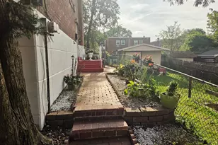 210 Lockart Ln, Philadelphia, PA 19116 - Photo 3