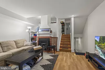 1 Queen St #10, Philadelphia, PA 19147 - Photo 3