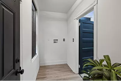 543 E Locust Avenue, Philadelphia, PA 19144 - Photo 13