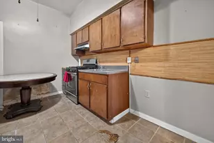 1718 N Hollywood St, Philadelphia, PA 19121 - Photo 5