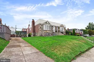 3806 Karen St, Philadelphia, PA 19114 - Photo 3