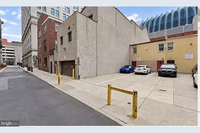 1423 Spruce Street #FIRST FLOOR, Philadelphia, PA 19102 - Photo 1