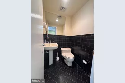 1423 Spruce Street, Philadelphia, PA 19102 - Photo 13