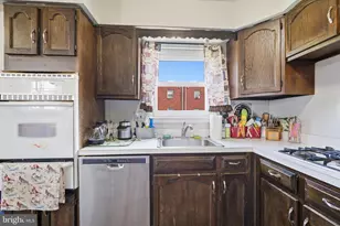 9749 Evans St, Philadelphia, PA 19115 - Photo 15