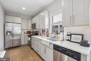 1642 South St, Philadelphia, PA 19146 - Photo 15