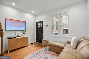 1018 S 22nd St, Philadelphia, PA 19146 - Photo 3